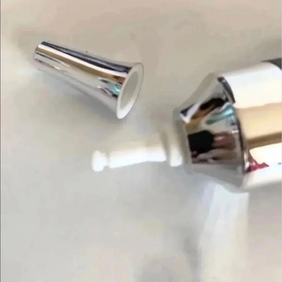 Bionyx Transformative Fine Line Syrin - Picture 2 of 3